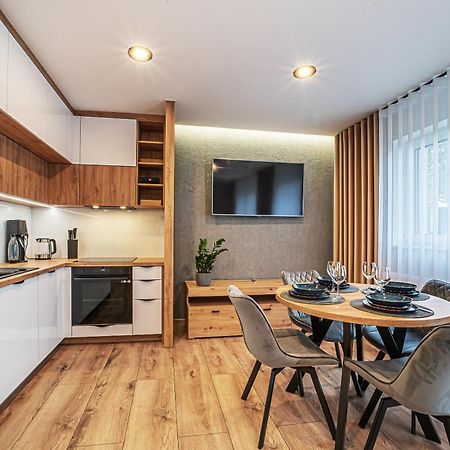 Apartament Labradoryt, Klimatyzacja, Parking Priv โบเลสวาเวียส ภายนอก รูปภาพ