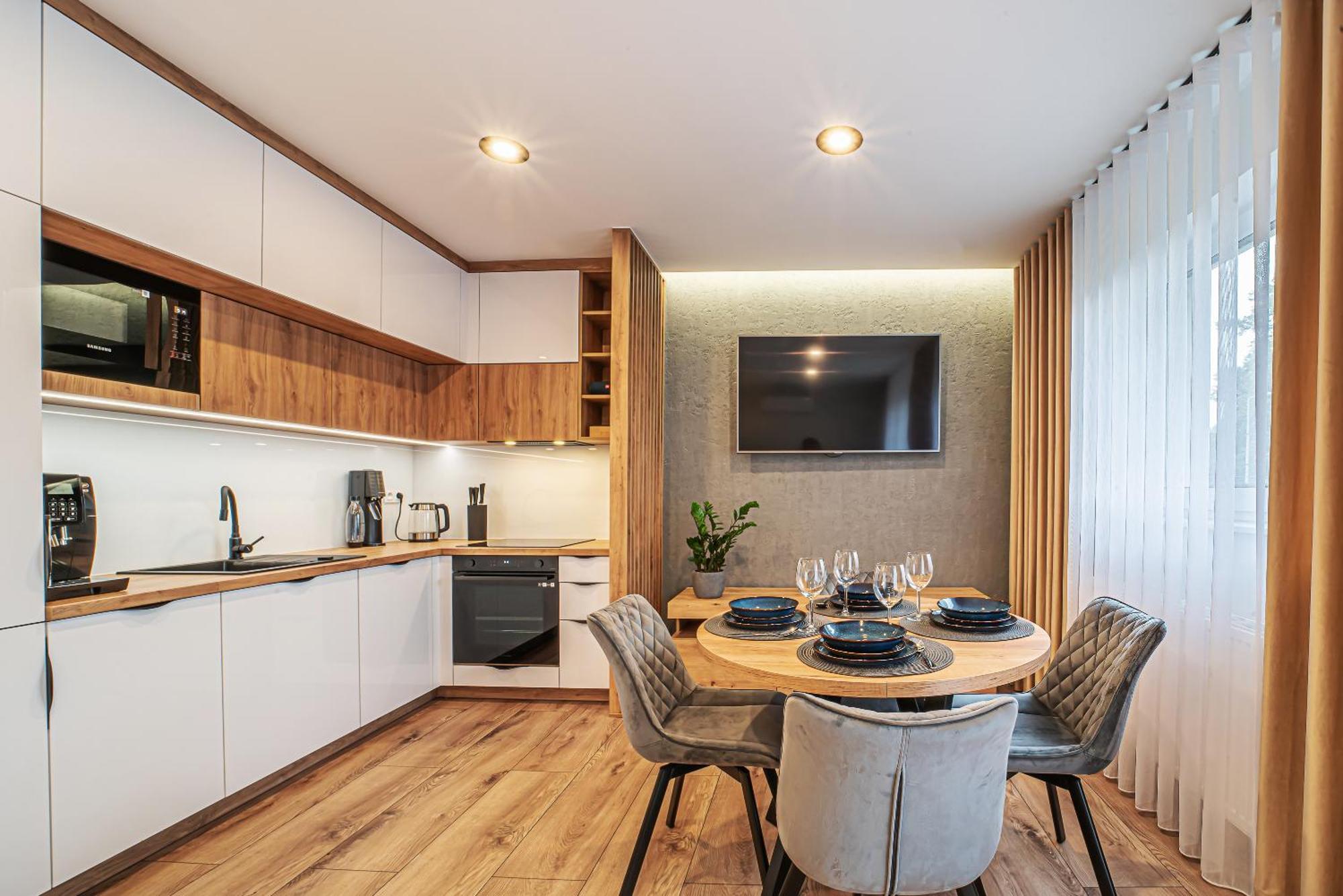 Apartament Labradoryt, Klimatyzacja, Parking Priv โบเลสวาเวียส ภายนอก รูปภาพ