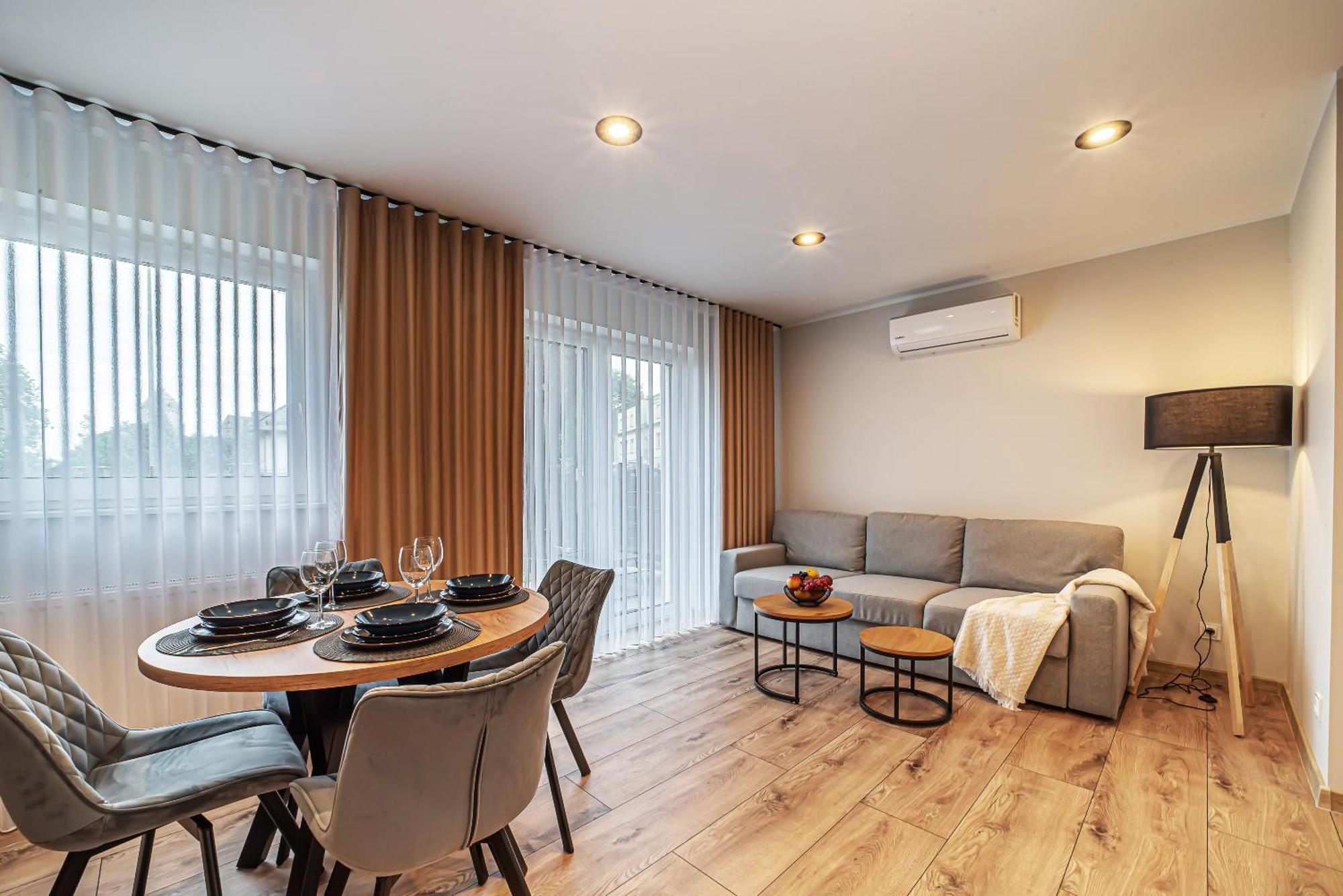 Apartament Labradoryt, Klimatyzacja, Parking Priv โบเลสวาเวียส ภายนอก รูปภาพ