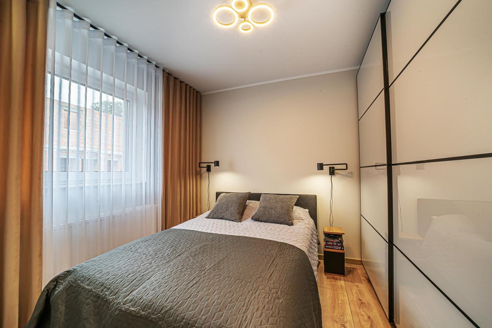 Apartament Labradoryt, Klimatyzacja, Parking Priv โบเลสวาเวียส ภายนอก รูปภาพ