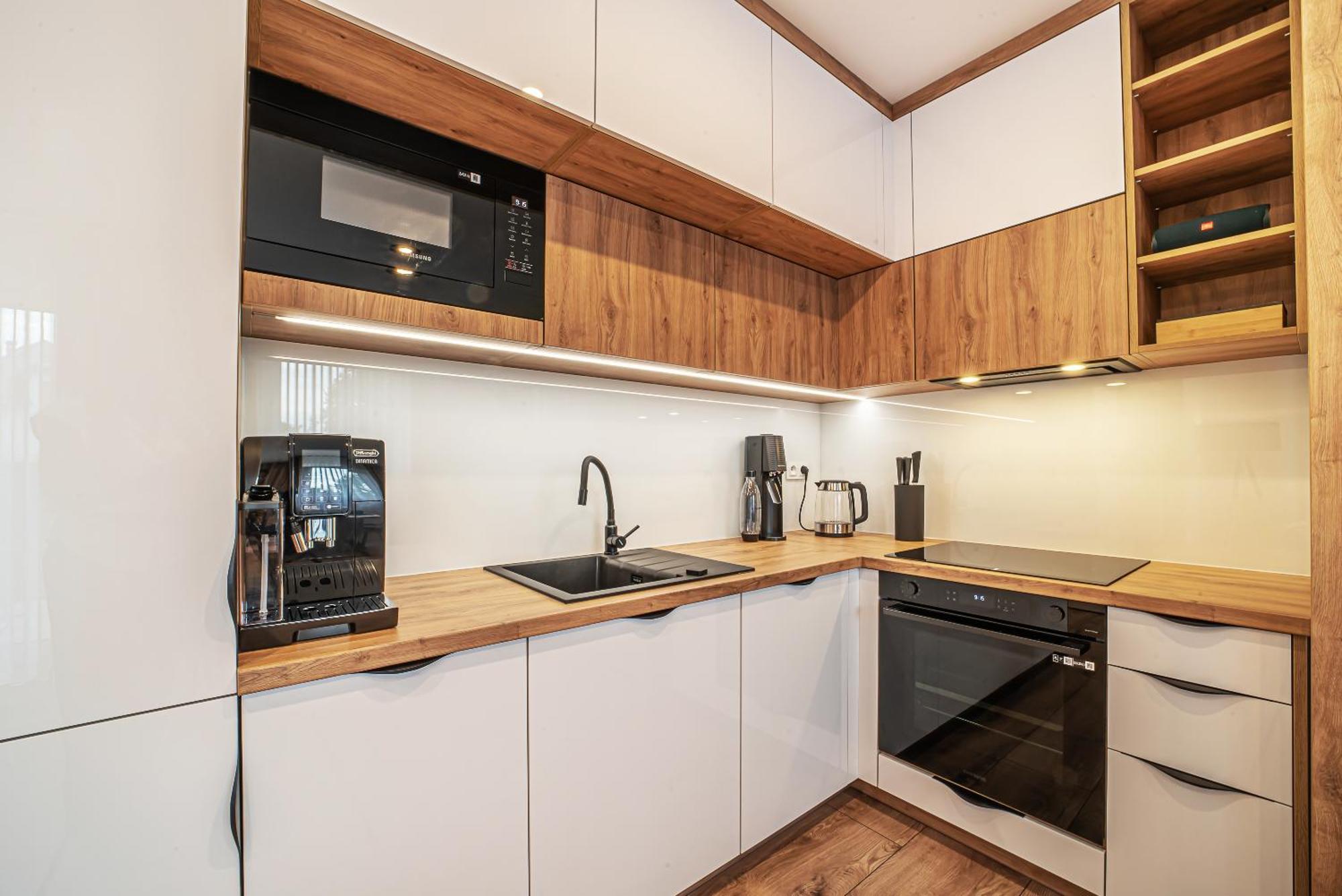 Apartament Labradoryt, Klimatyzacja, Parking Priv โบเลสวาเวียส ภายนอก รูปภาพ